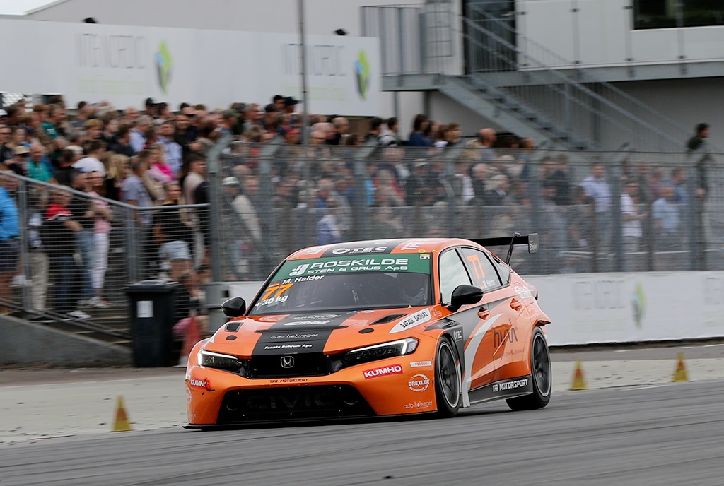 Mike Halder i Honda Civic FL5
(Foto: Motorsporten.dk)